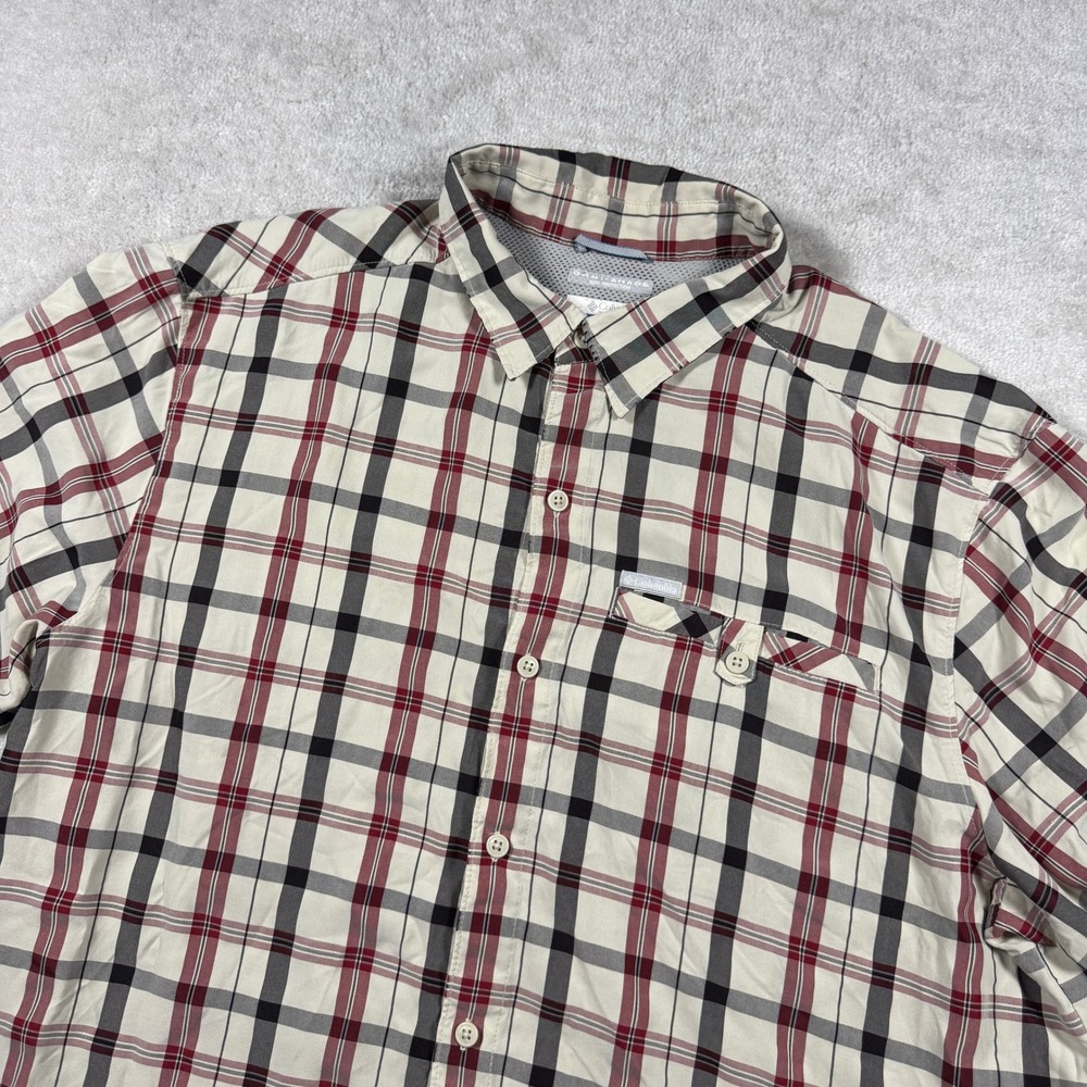 Columbia Button Down Shirt Mens XL Red Plaid Omni-Shade Short Sleeve Outdoor